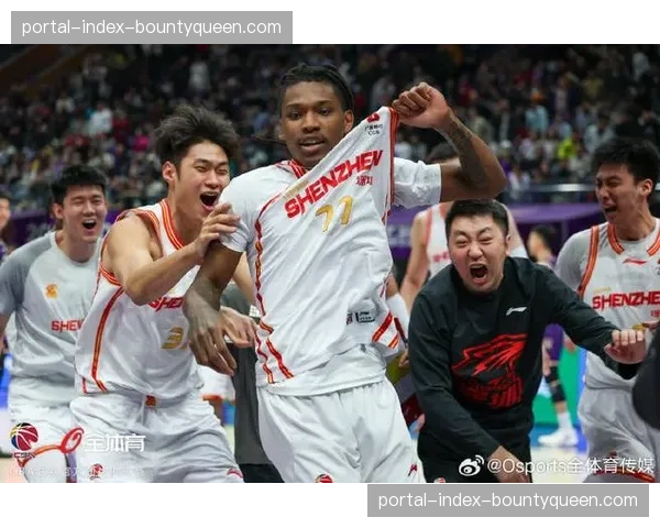 深圳马可波罗外援特奎维恩·史密斯单场贡献45分15篮板14助攻三双数据